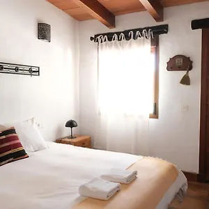 The Wild Olive Andalucía Palma Guestroom Casares
